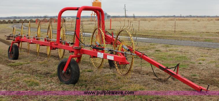 image for item J2281 Enorossi 9 wheel rake