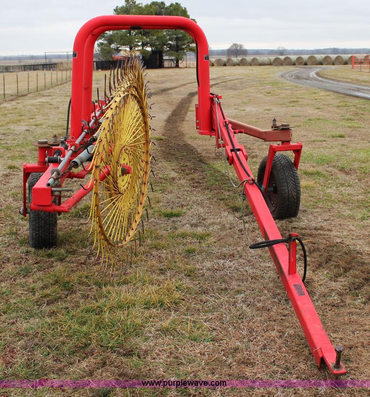 image for item J2281 Enorossi 9 wheel rake