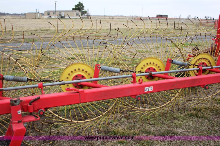 image for item J2281 Enorossi 9 wheel rake