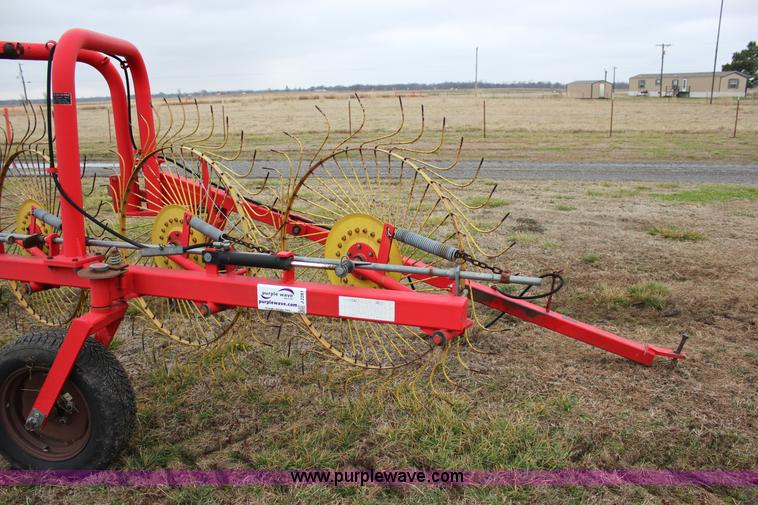 image for item J2281 Enorossi 9 wheel rake