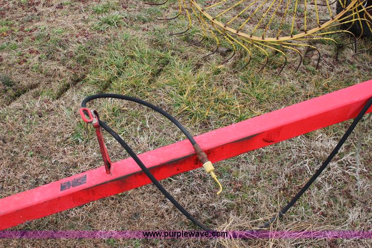 image for item J2281 Enorossi 9 wheel rake