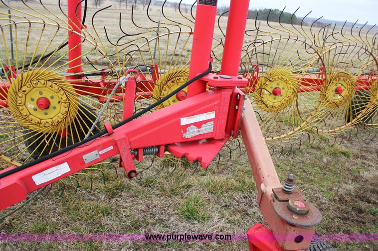 image for item J2281 Enorossi 9 wheel rake