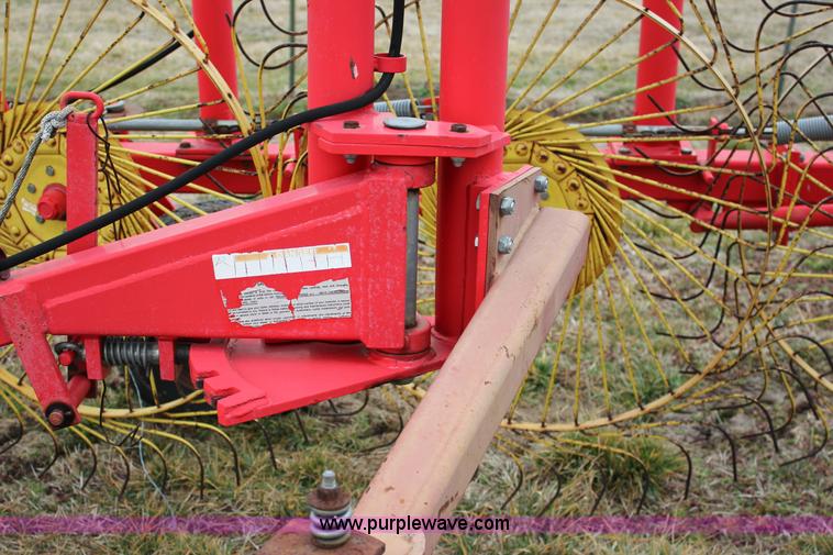 image for item J2281 Enorossi 9 wheel rake