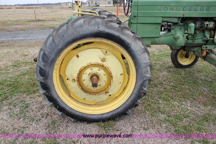 image for item J2282 1957 John Deere 420 tractor