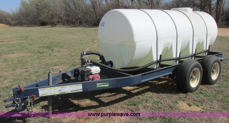 image for item J6714 Schaben 1,000 gallon nurse tank trailer