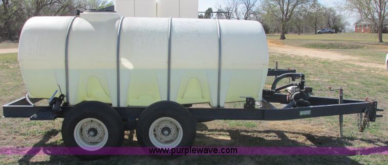 image for item J6714 Schaben 1,000 gallon nurse tank trailer