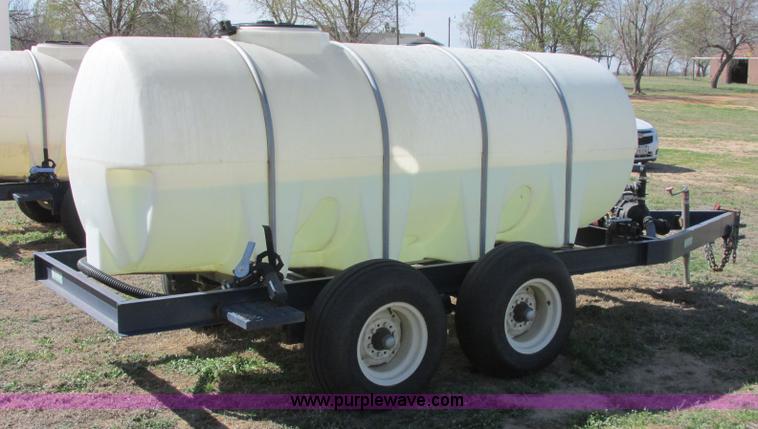 image for item J6714 Schaben 1,000 gallon nurse tank trailer