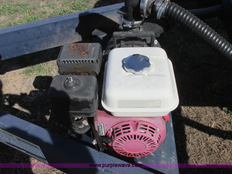 image for item J6714 Schaben 1,000 gallon nurse tank trailer