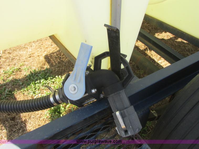 image for item J6714 Schaben 1,000 gallon nurse tank trailer