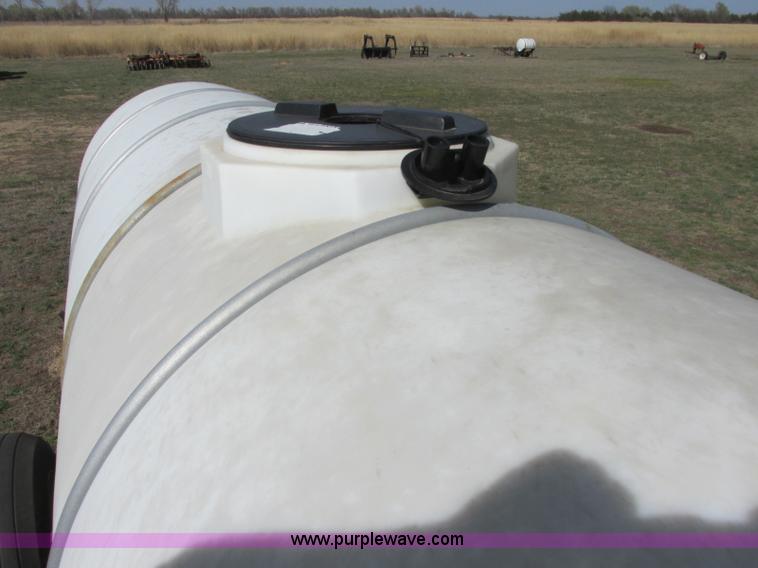 image for item J6714 Schaben 1,000 gallon nurse tank trailer