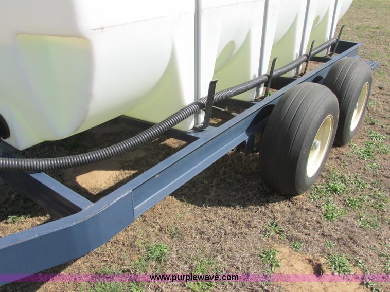 image for item J6714 Schaben 1,000 gallon nurse tank trailer
