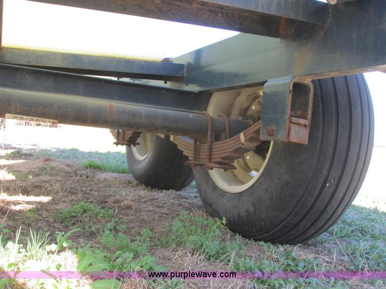 image for item J6714 Schaben 1,000 gallon nurse tank trailer