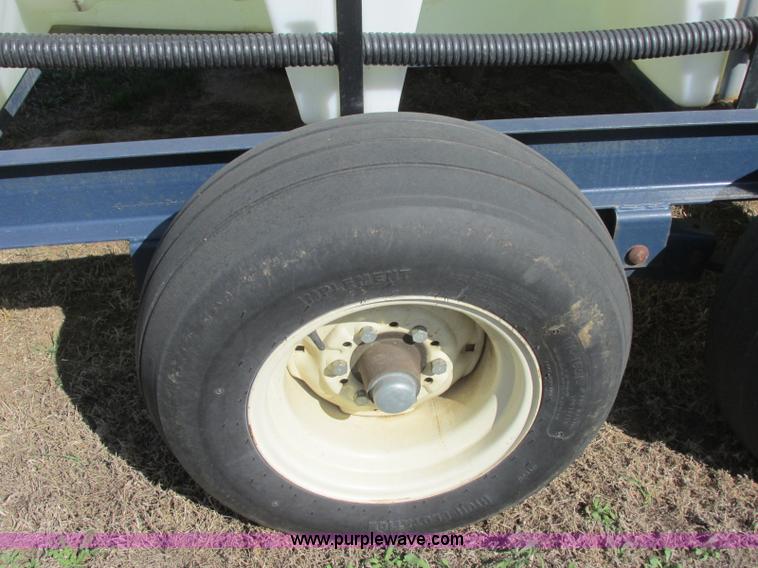 image for item J6714 Schaben 1,000 gallon nurse tank trailer