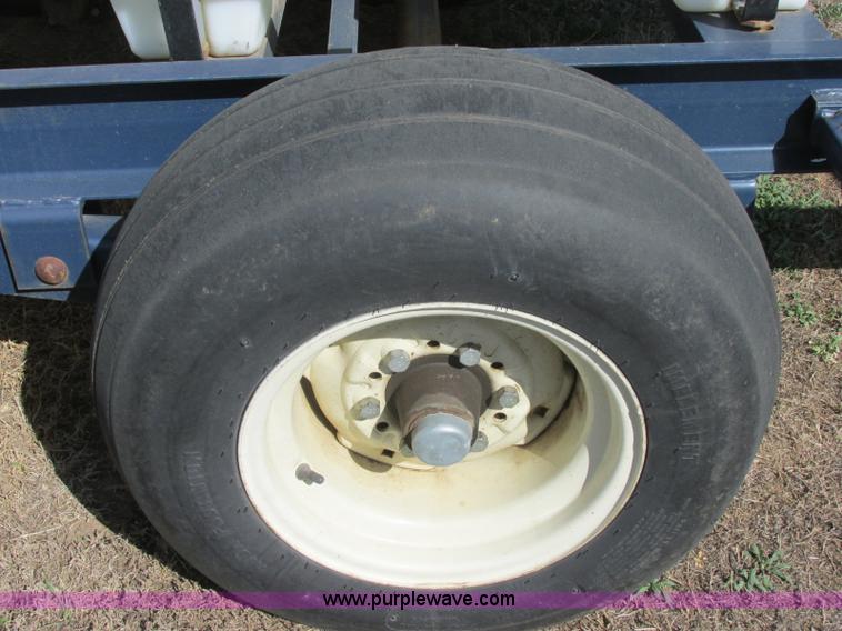 image for item J6714 Schaben 1,000 gallon nurse tank trailer