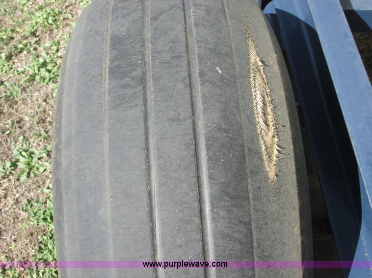 image for item J6714 Schaben 1,000 gallon nurse tank trailer