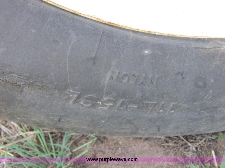 image for item J6714 Schaben 1,000 gallon nurse tank trailer