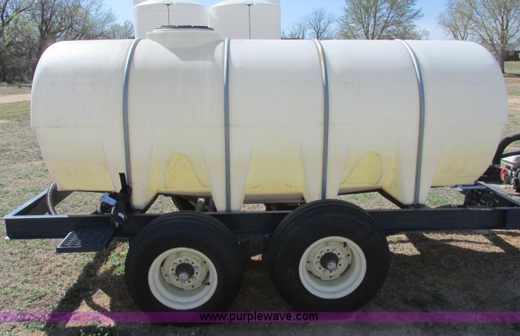 image for item J6715 Schaben 1,000 gallon nurse tank trailer