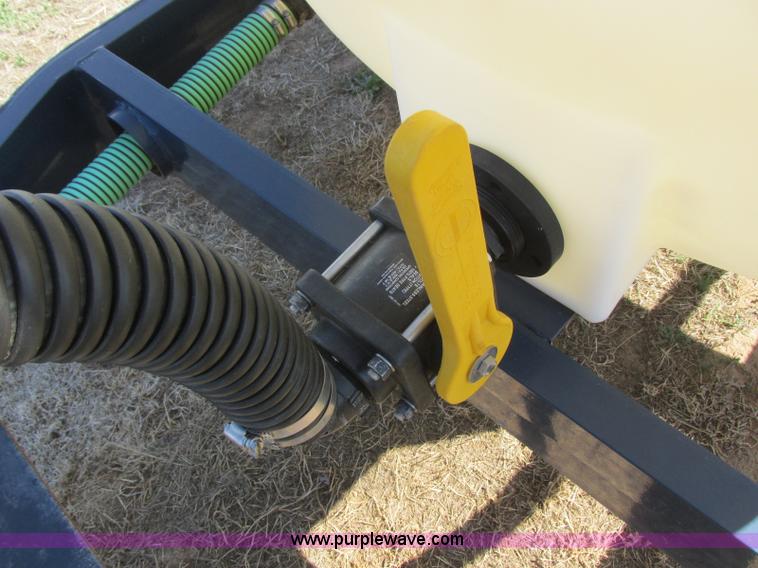 image for item J6715 Schaben 1,000 gallon nurse tank trailer