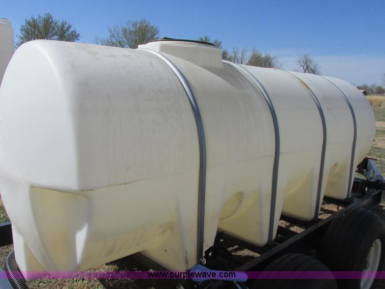 image for item J6715 Schaben 1,000 gallon nurse tank trailer
