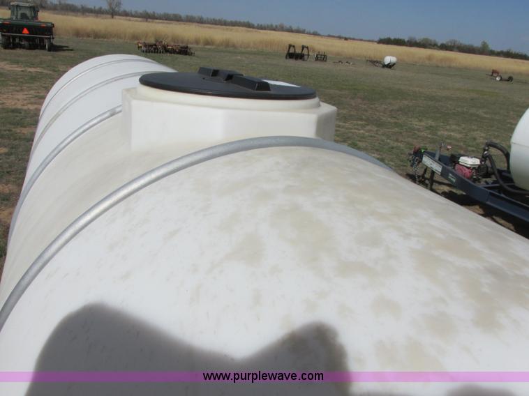 image for item J6715 Schaben 1,000 gallon nurse tank trailer