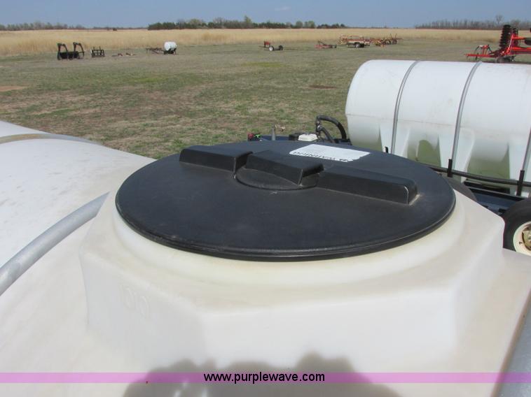 image for item J6715 Schaben 1,000 gallon nurse tank trailer