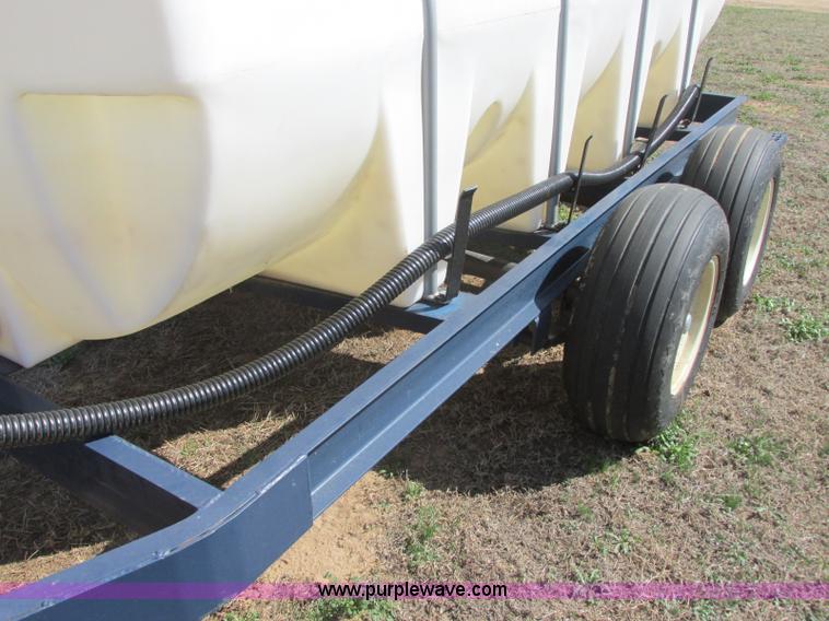 image for item J6715 Schaben 1,000 gallon nurse tank trailer