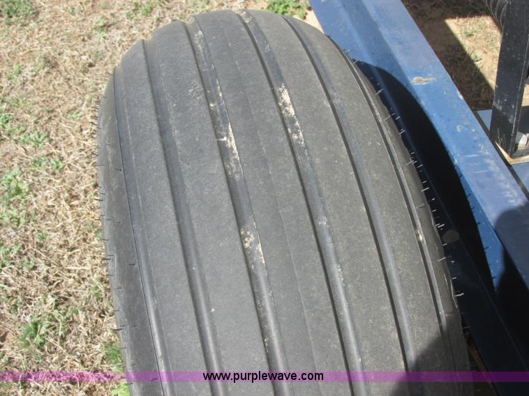 image for item J6715 Schaben 1,000 gallon nurse tank trailer