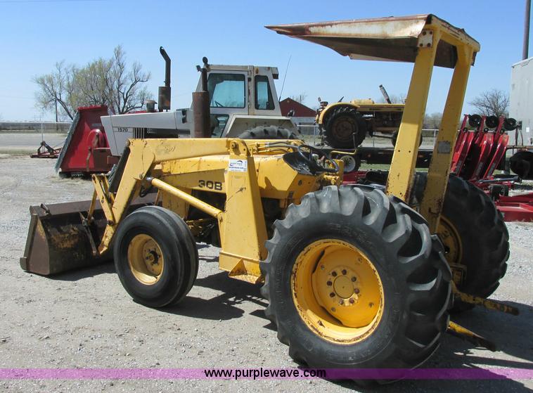 image for item J6749 Massey-Ferguson 30B tractor