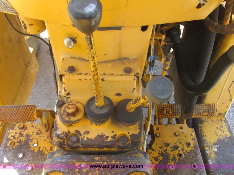 image for item J6749 Massey-Ferguson 30B tractor