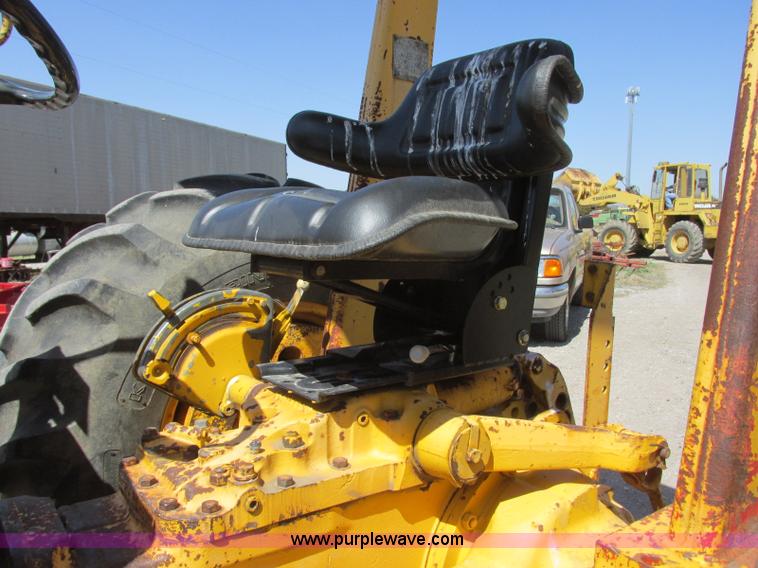 image for item J6749 Massey-Ferguson 30B tractor