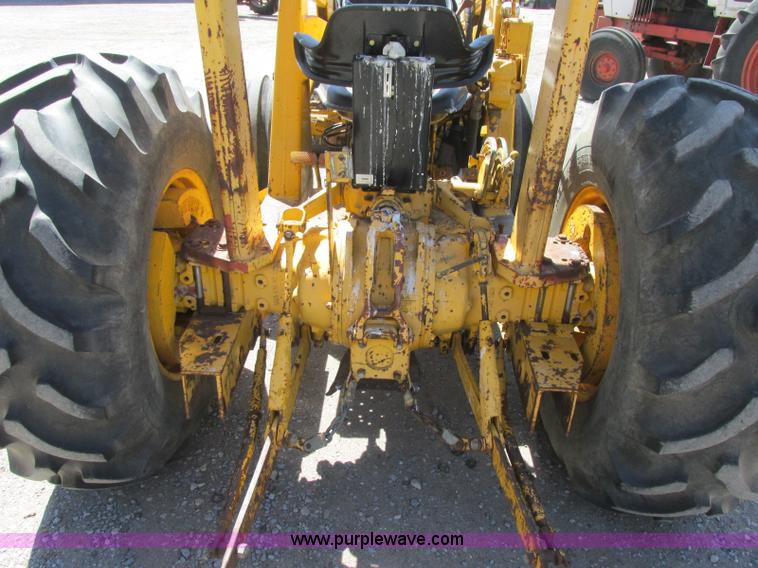 image for item J6749 Massey-Ferguson 30B tractor