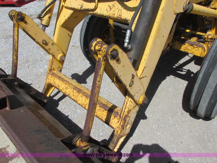 image for item J6749 Massey-Ferguson 30B tractor