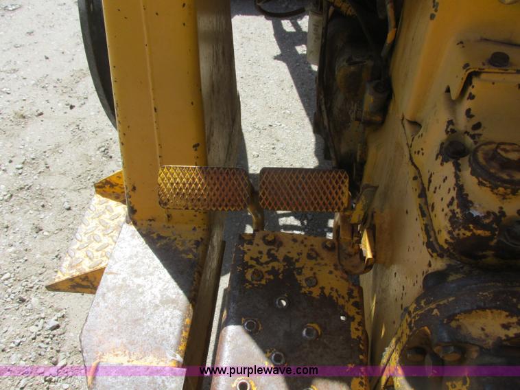 image for item J6749 Massey-Ferguson 30B tractor