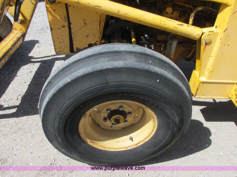 image for item J6749 Massey-Ferguson 30B tractor