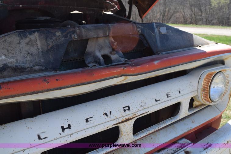 image for item K2475 1963 Chevrolet 60 grain truck