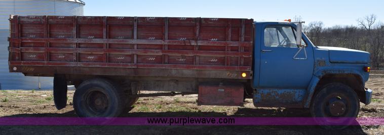 image for item K2482 1974 Chevrolet C60 grain truck