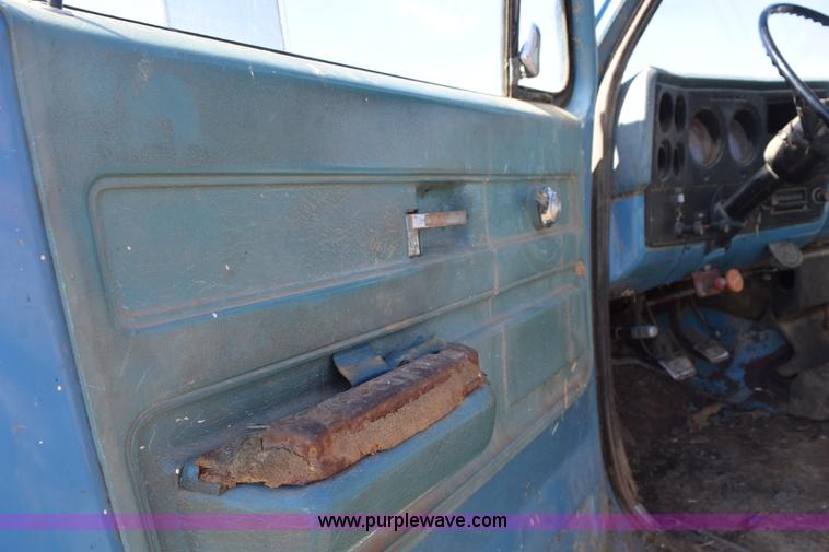 image for item K2482 1974 Chevrolet C60 grain truck