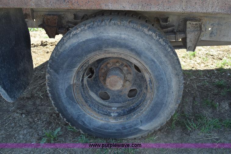 image for item K2482 1974 Chevrolet C60 grain truck