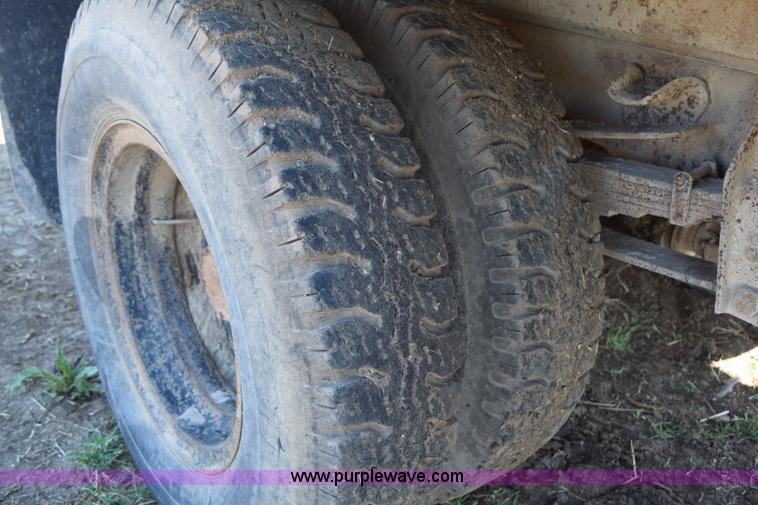 image for item K2482 1974 Chevrolet C60 grain truck