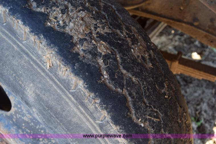 image for item K2482 1974 Chevrolet C60 grain truck