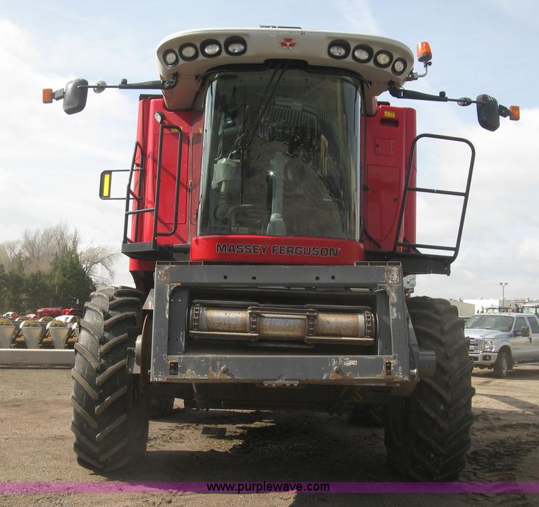 image for item K2999 2011 Massey Ferguson 9560 combine