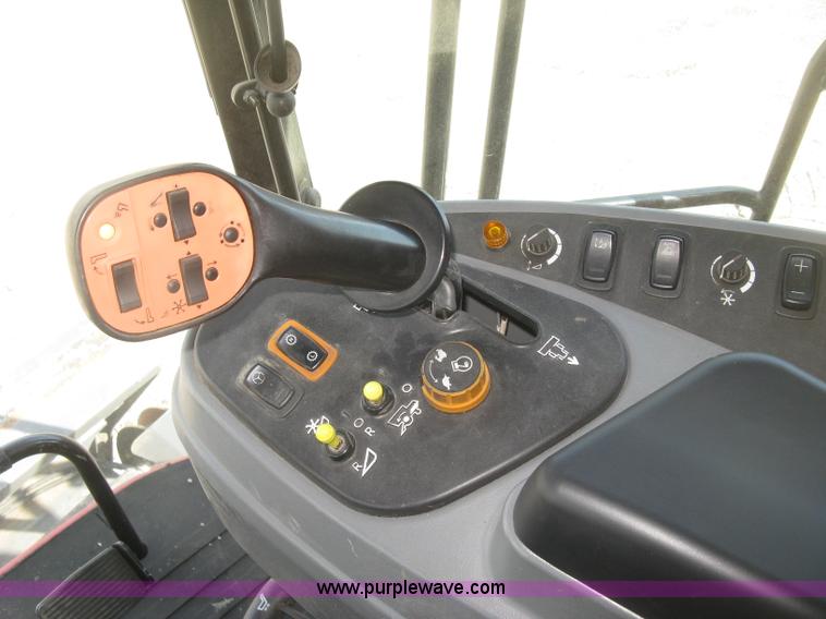 image for item K2999 2011 Massey Ferguson 9560 combine