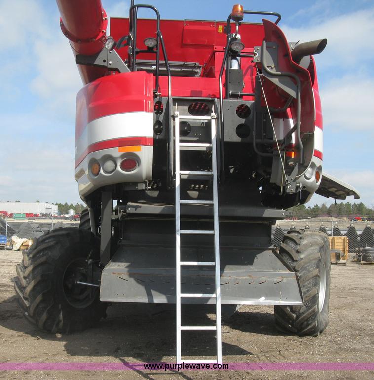 image for item K2999 2011 Massey Ferguson 9560 combine