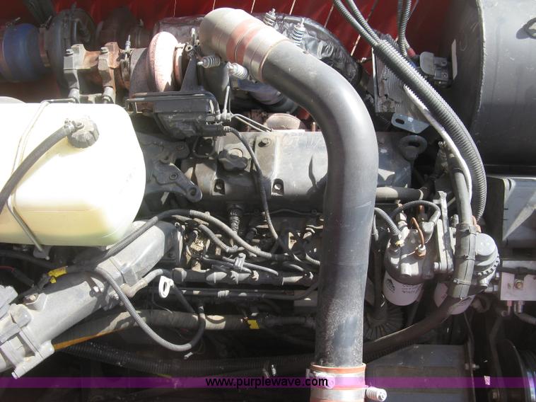 image for item K2999 2011 Massey Ferguson 9560 combine