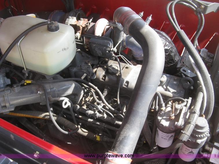 image for item K2999 2011 Massey Ferguson 9560 combine