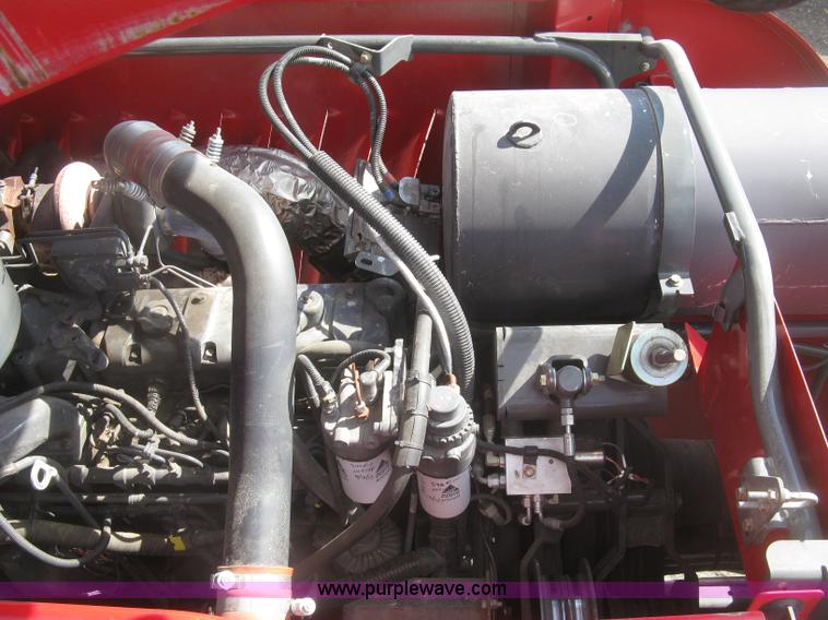 image for item K2999 2011 Massey Ferguson 9560 combine