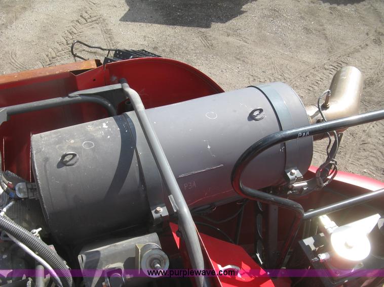 image for item K2999 2011 Massey Ferguson 9560 combine