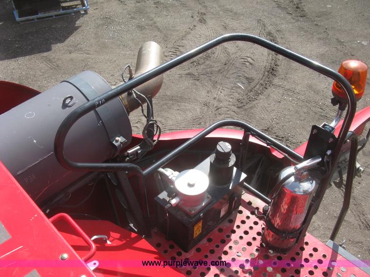 image for item K2999 2011 Massey Ferguson 9560 combine
