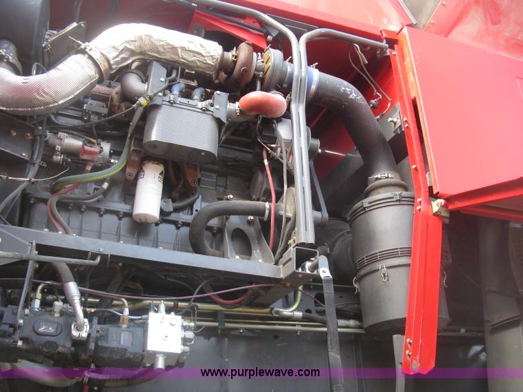 image for item K2999 2011 Massey Ferguson 9560 combine