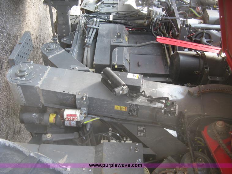 image for item K2999 2011 Massey Ferguson 9560 combine